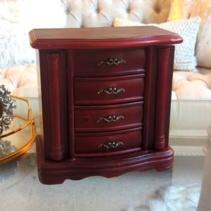 Wood jewelry box